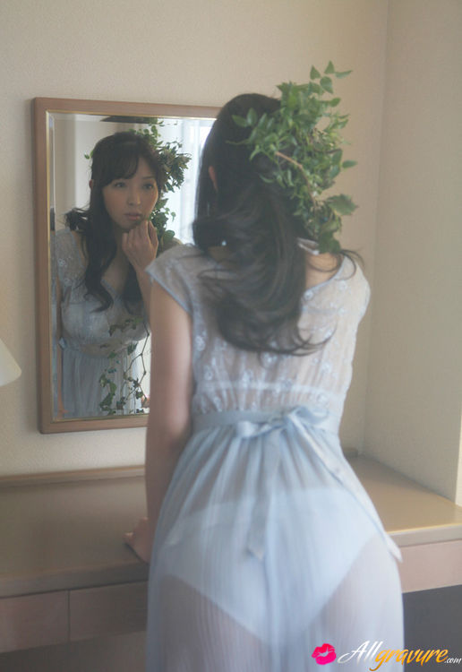 Asian Naked Bridesmaids - Neo Asian babe in see through dress is like goddess from ocean